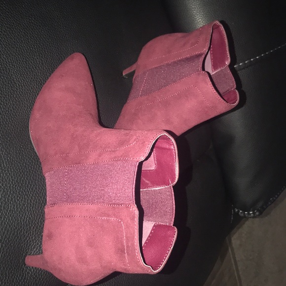 Ann Taylor Pointy Toe Booties Burgundy size 7 1/2 - Picture 4 of 10